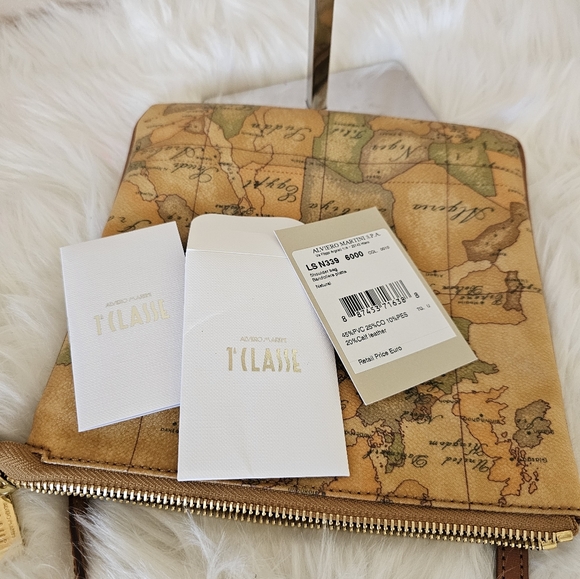 Alviero martini sling - Picture 8 of 12